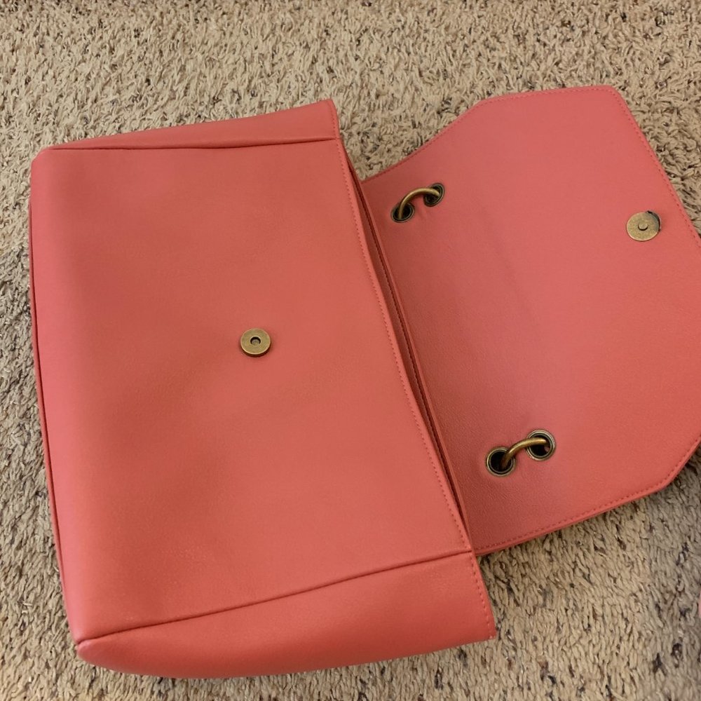 Universal Thread Salmon Colored Handbag - image 3